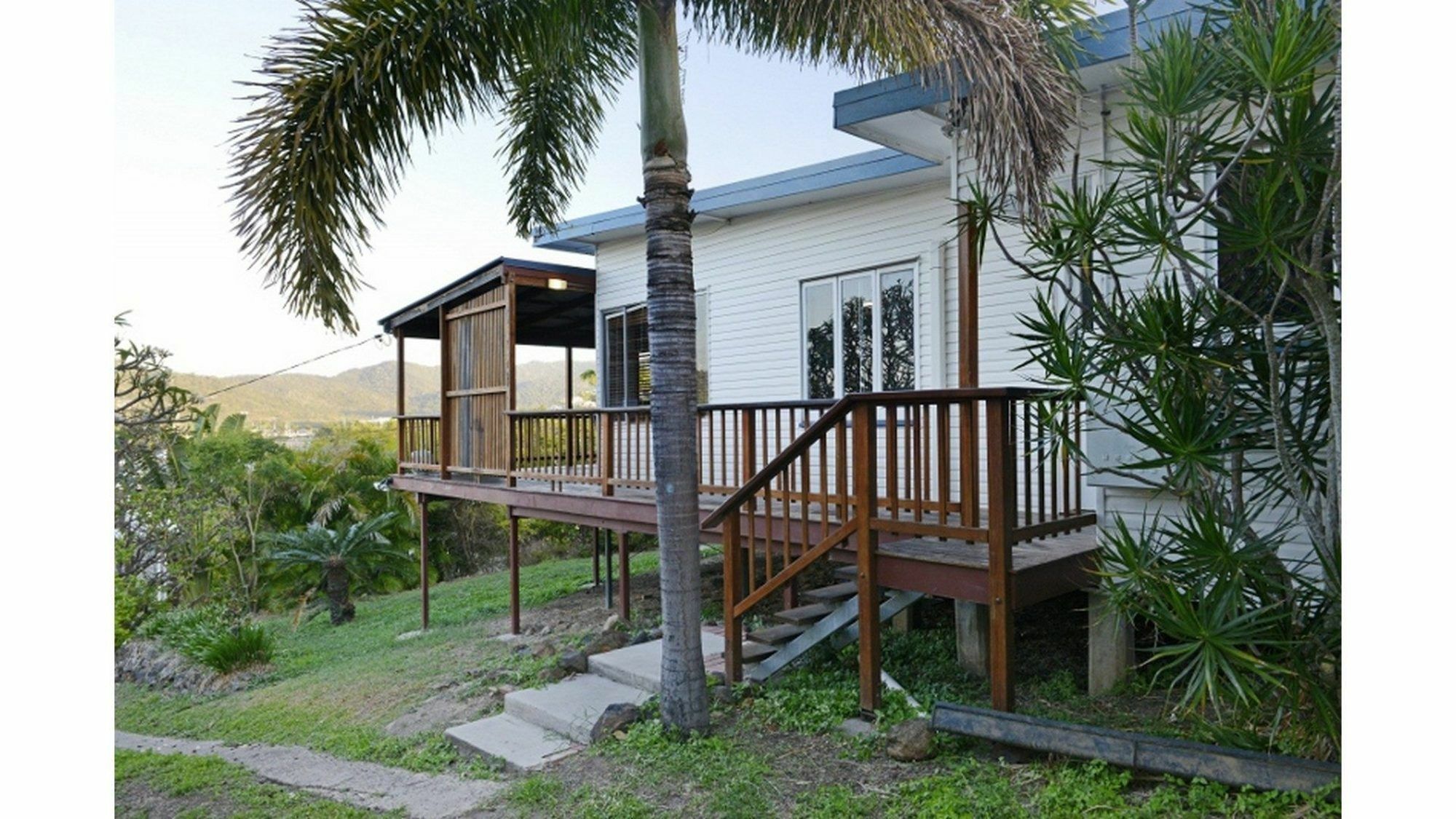 Airlie Guest House Airlie Beach Eksteriør billede